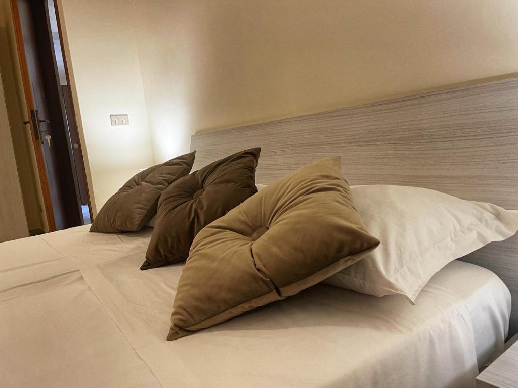 Sicania Rooms Comfort & Relax Enna Bagian luar foto